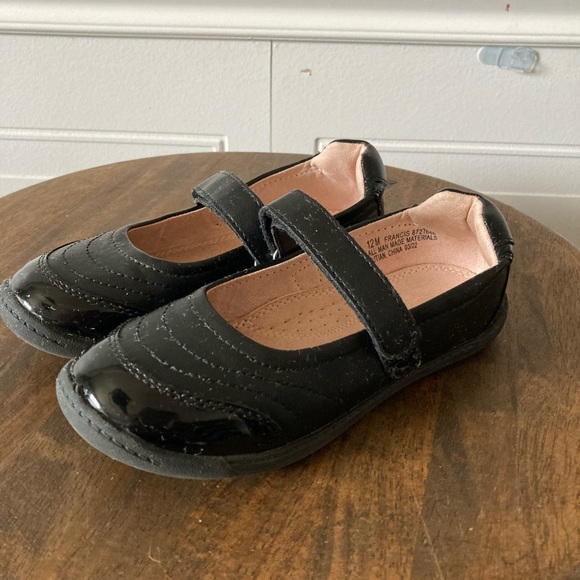 Girls Black Flats Kellie and Katie - Picture 2 of 5